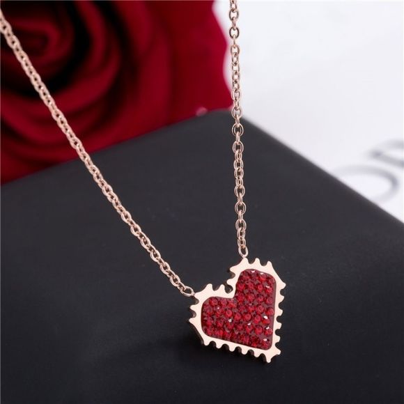 Rose Gold Rhinestone Crystals Heart Chain Necklace - Picture 2 of 5